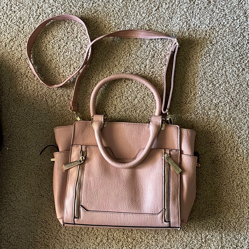 Pink woman’s purse.